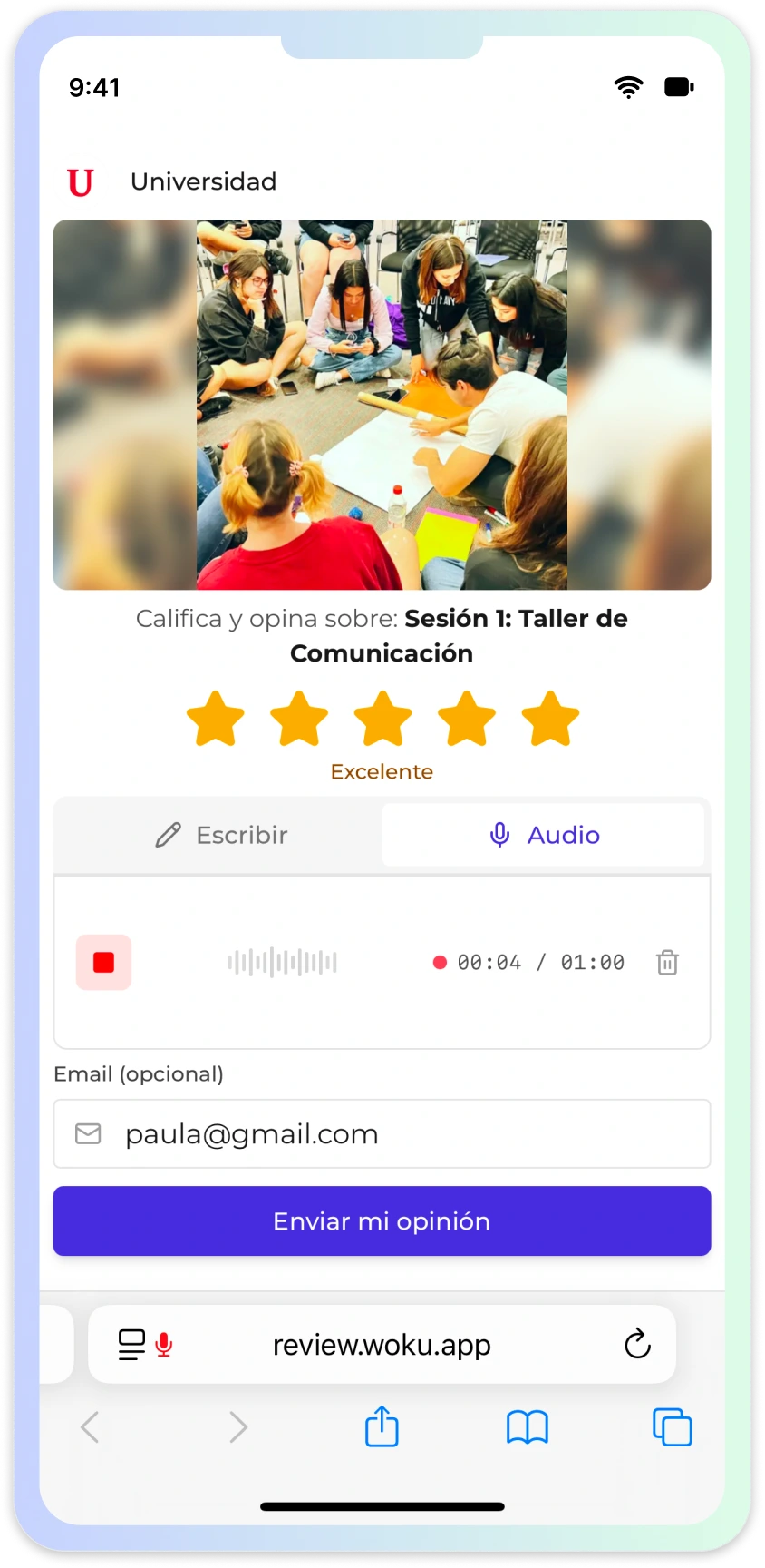 Interfaz de woku donde estudiantes evalúan con estrellas y audio un taller universitario.